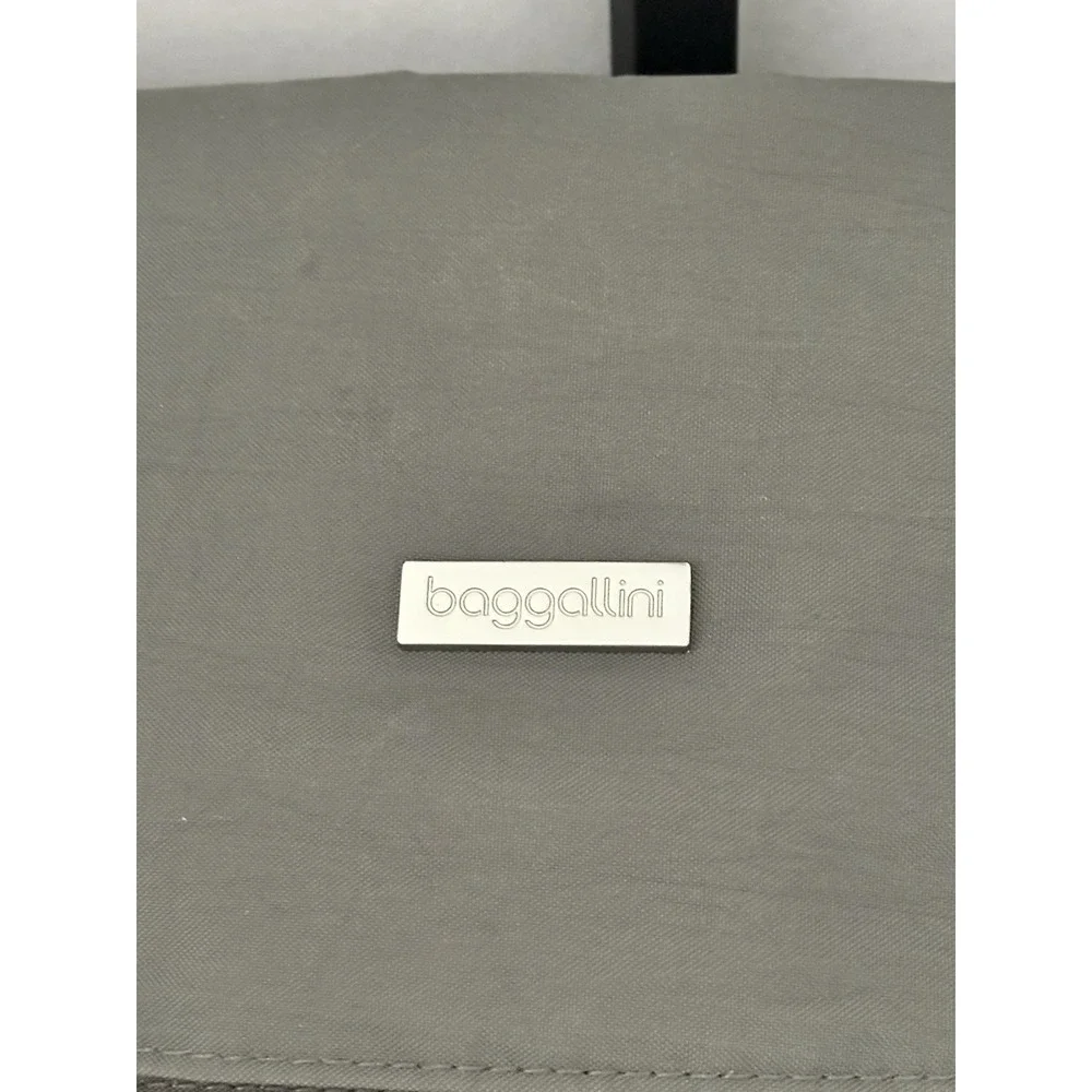 Baggallini Gray Nylon Small Crossbody Purse Bag Adjustable‎ Strap
